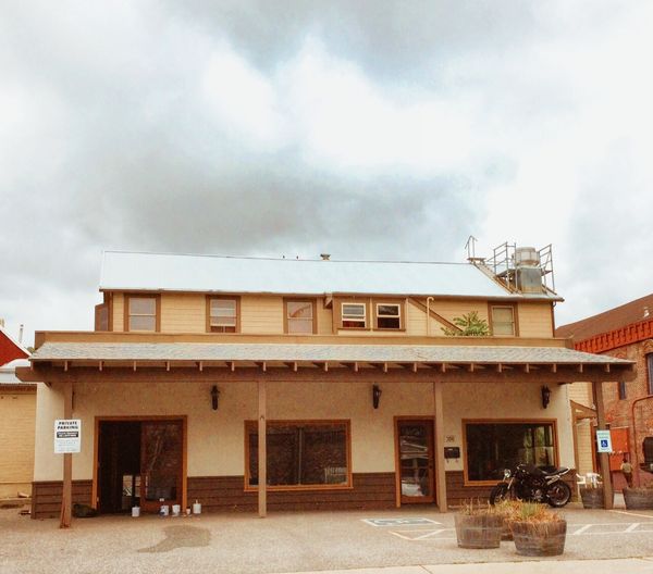 DANK-gallery-nevada-city-moira-mclaughlin