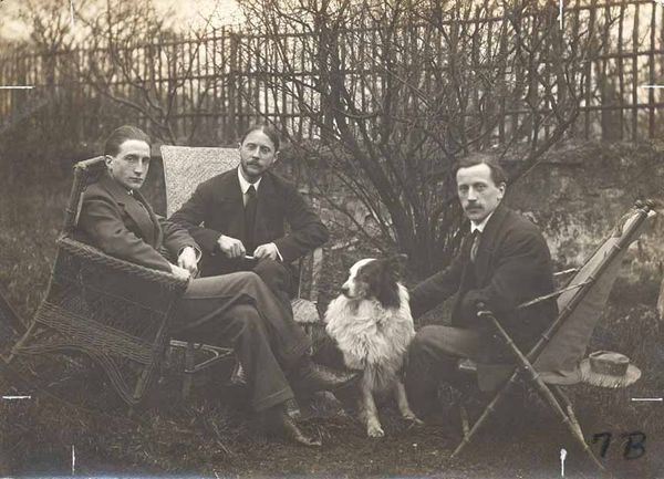 The-Duchamp-brothers-Marcel-Duchamp- Jacques-Villon-Raymond-Duchamp-Villon-ca 1913 